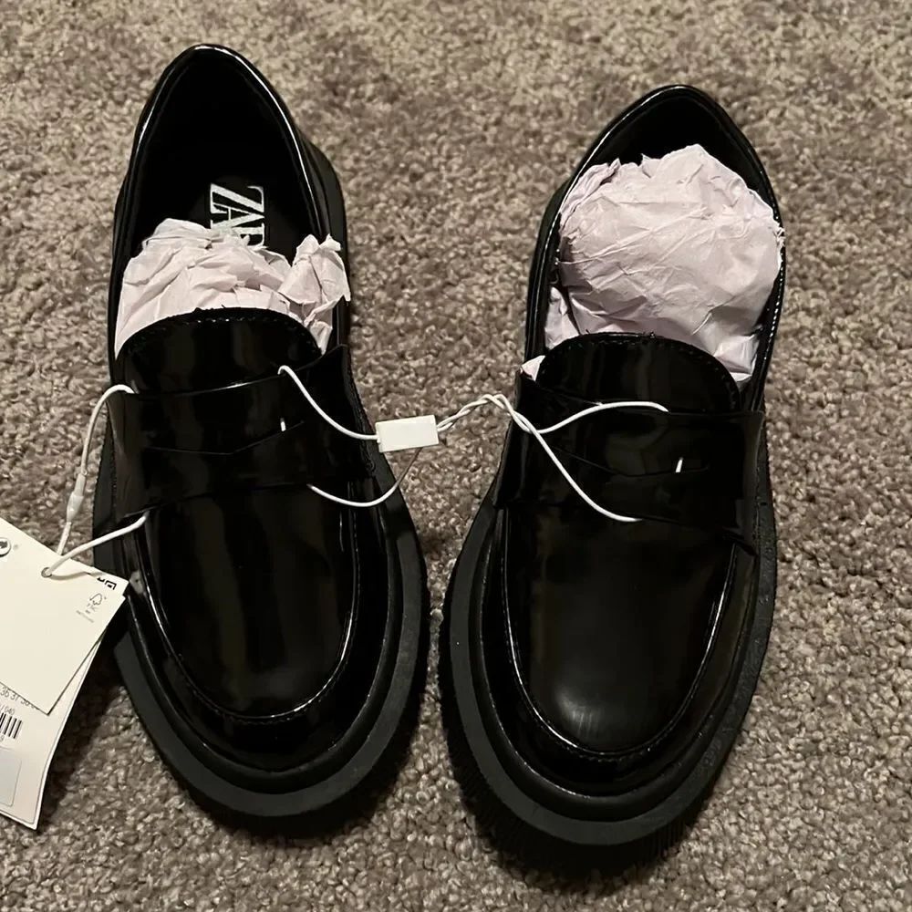 Zara Loafers - Picture 2 of 6